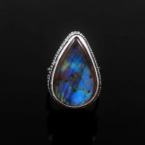 Labradorite Ring,Statement Ring,Handmade Ring,Blue Flashy Gamestone Ring,925 Sterling Silver Ring, Gift For Her,Women Jewelry,Christmas Gift