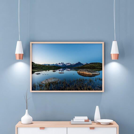 Photographie de paysage des Aiguilles d'Arves depuis le lac Guichard dans les alpes