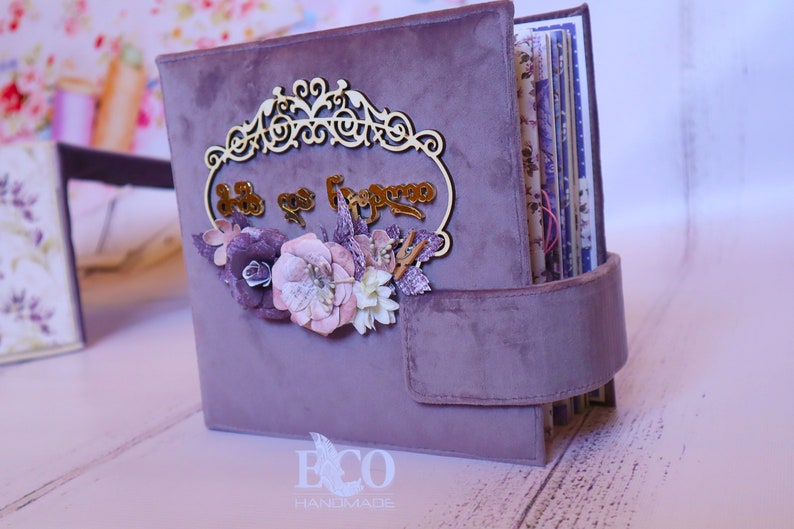 Personalized wedding Photo Album, wedding scrapbook album violet, included unique wedding cake topper image 1