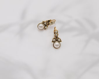 The Fiesole Earring - Handmade in Italy, 24k Gold Plated Artisanal Small Leafed Drop - Pearls and Swarovski Crystals in Vintage Style