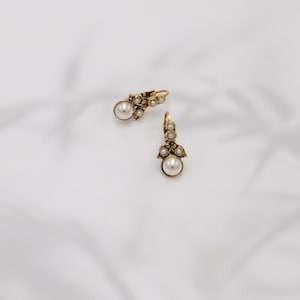 The Fiesole Earring - Handmade in Italy, 24k Gold Plated Artisanal Small Leafed Drop - Pearls and Swarovski Crystals in Vintage Style