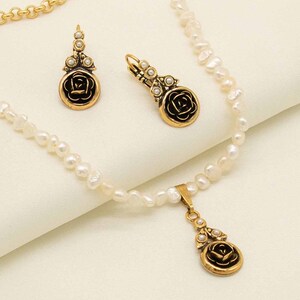 Gold Rose Ohrringe & Perlenkette Set | Ortica Handmade Vintage Schmuck | Hergestellt in Italien | Strahlende Viktorianische Art Nouveau Renaissance