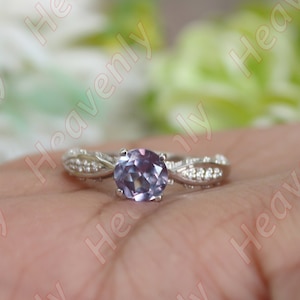 2.30 ct. Alexandrite Anniversary Bridal Ring, Vintage Art Deco Ring, Moissanite Ring, Solitaire Ring, Round Shape Ring, Color Change Stone.