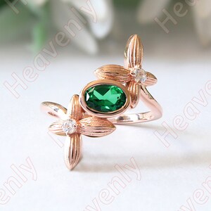 Emerald Wedding Bridal Ring, Vintage Art Deco Ring, Moissanite Ring, Birthstone Ring, Oval Shape Ring, Flower Ring.