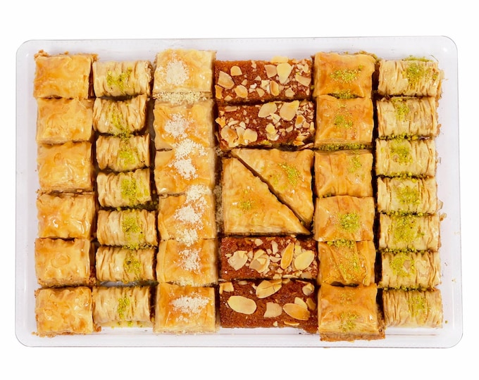 Handcrafted Assorted Baklava | Authentic Recipe | Gourmet Assortment | Perfect Gift for Sweet Connoisseurs (Available from 250g to 1kg)
