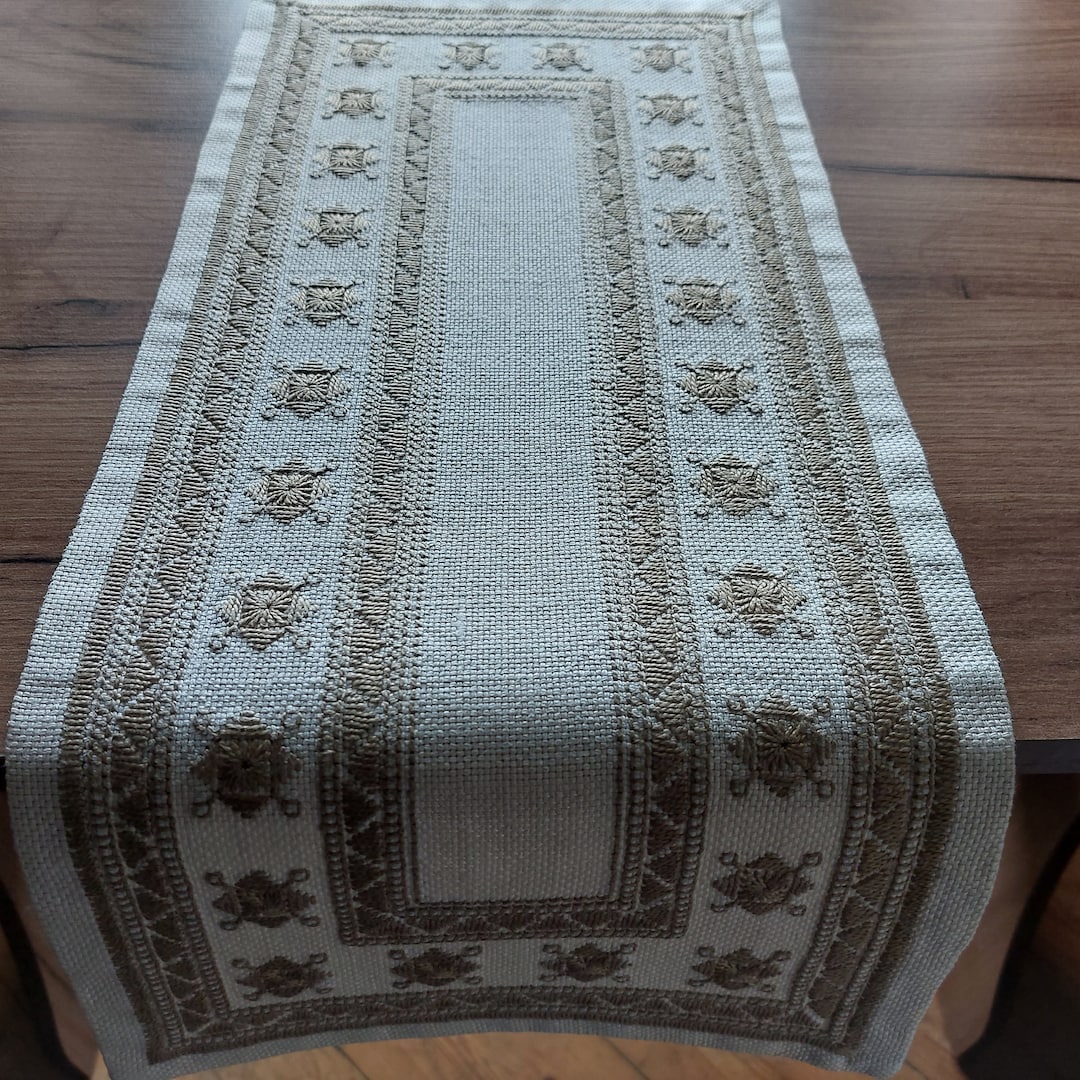 Vintage Hand Embroidered Thick Linen Table Mat , Scandinavian Vintage ...