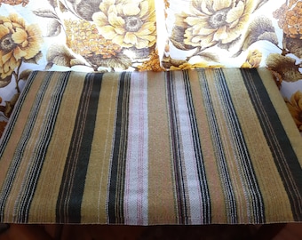 Vintage woven wool table runner , wool table runner, table runner vintage, woven table runner, table textiles vintage, table topper (10)