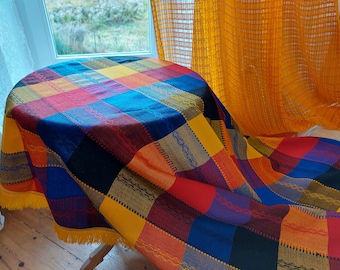 Large Round vintage tablecloth, Large circle tablecloth, Vintage tablecloth , Kitchen tablecloth for round table , Vintage Home textile (A12