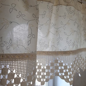 Vintage Cotton print Handmade crochet edges valance curtain, vintage valance, cafe curtain , kitchen valance, room valance curtains (7)