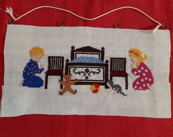 Tapiz de punto de cruz escandinavo vintage hecho a mano para niños rezando, tapiz colgante de pared de punto, bordado a mano, decoración de pared colgante de punto (6)