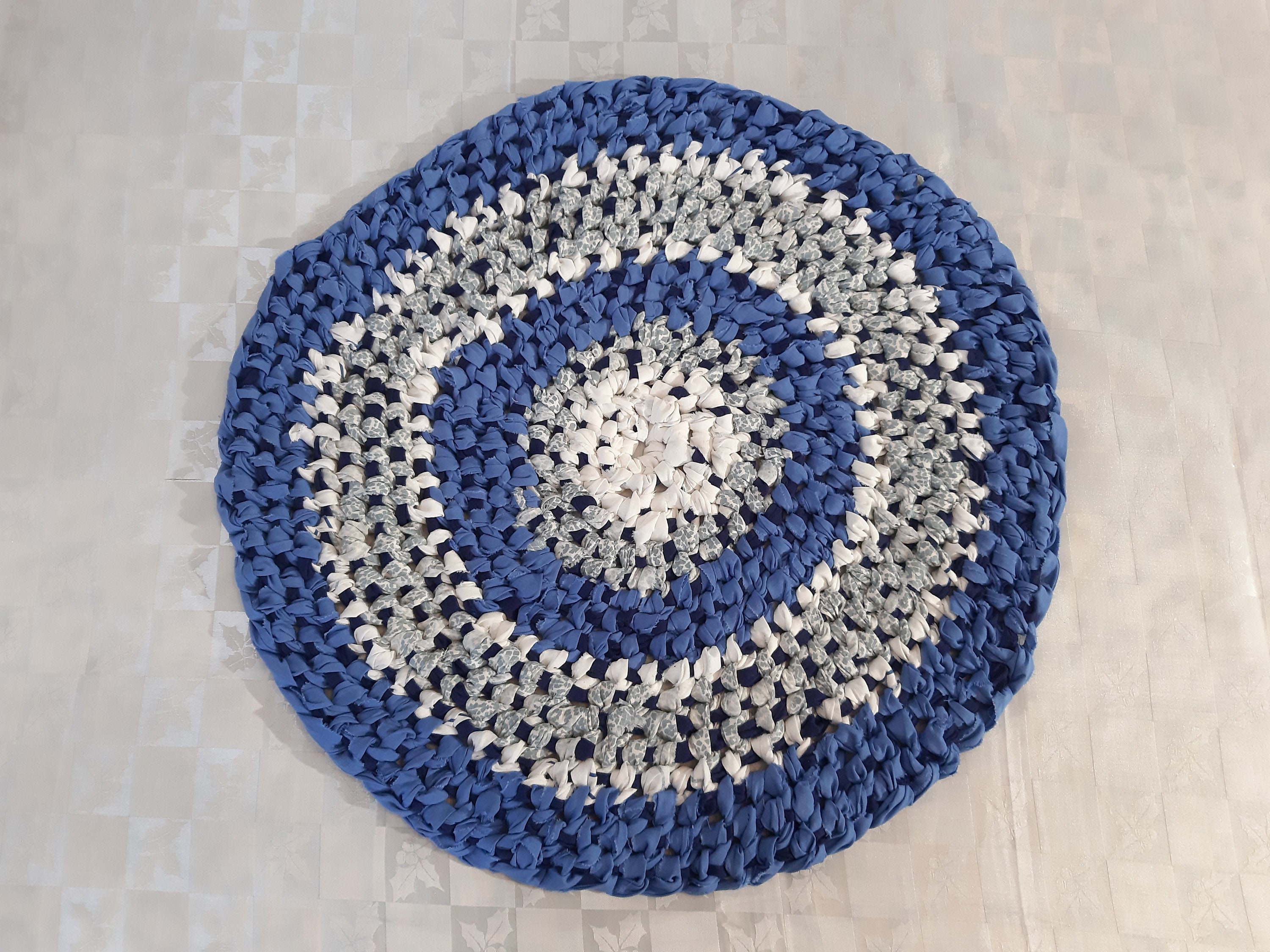Bath mat Handwoven Thick Round , Handmade from Vintage Cotton fabric , Handmade Blue white bathroom rug ,Rug , Circle rug entry rug (-)