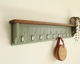 手作りのパイン材とオーク材のコートラック（金属製フック付き） - ファームハウス風玄関オーガナイザー