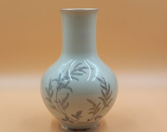 Lichte Porzellan Vase Vintage 26 cm | Blumenvase Silberdekor | Florales Motiv | Deutsche Porzellanvase Retro