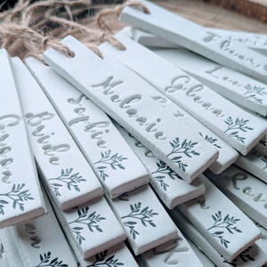Personalised Clay Wedding Place Names, Wedding Name Tags, Personalised Wedding Favours, Clay Place Cards, Rustic Table Decor, Boho Wedding.
