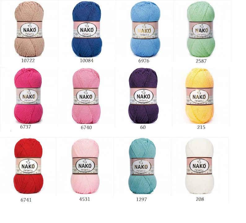 Puede incluir: Una colecci&oacute;n de madejas de hilo Nako Perlanta en varios colores, incluyendo beige, azul, azul claro, verde, rosa, morado, amarillo, rojo, rosa claro, turquesa y blanco. Cada madeja tiene una etiqueta con el nombre de la marca y un n&uacute;mero &uacute;nico.