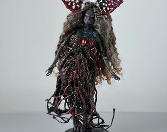 OOAK Dark Fantasy Art Doll 1/8 Scale – 23 cm Handmade Resin BJD, Gothic Collector Doll, Unique Artist Doll