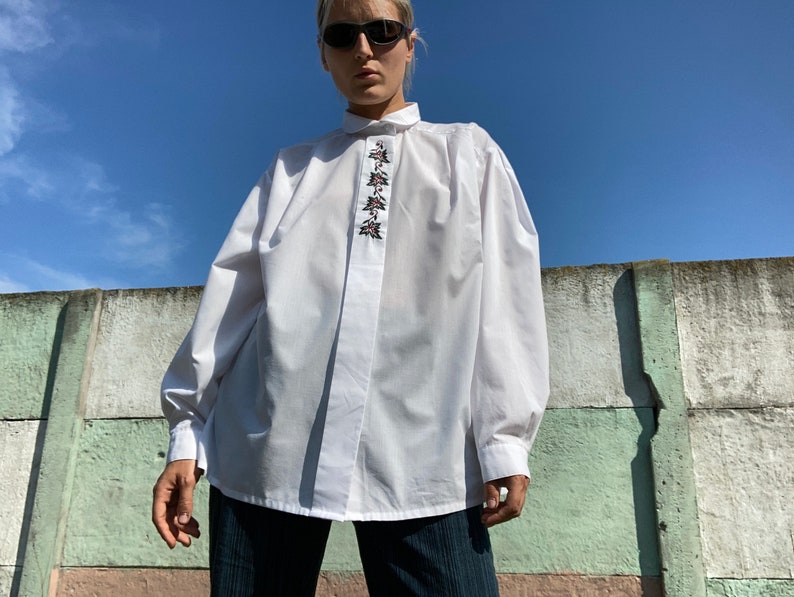 vintage blouse white blouse folk blouse big blouse oversized blouse embroidery blouse flowered blouse 80s blouse