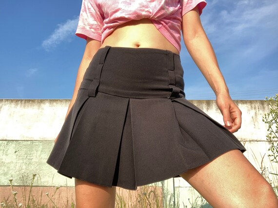 vintage skirt / school skirt / mini skirt / black
