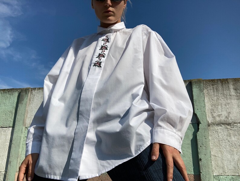 vintage blouse white blouse folk blouse big blouse oversized blouse embroidery blouse flowered blouse 80s blouse