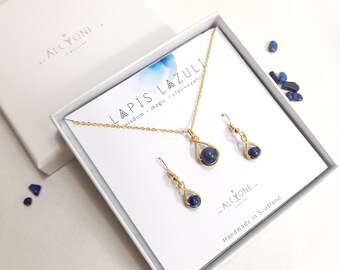 Lapis Lazuli cadeauset - BOOGSCHUTTER GEBOORTESTEEN, oorbellen en ketting, wijsheid, magie en helderziendheid, goud/verzilverd, Alcyone