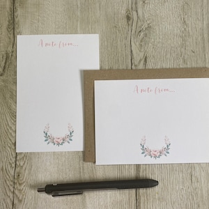 Tarjetas de notas A6 con corona de rosas personalizada, juego de 10, sobres, juego de regalo, juego de escritura, papelería personalizada, juego de cartas, papel de notas, tarjeta de agradecimiento