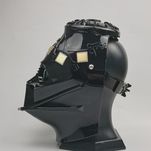 don post anakin skywalker helmet