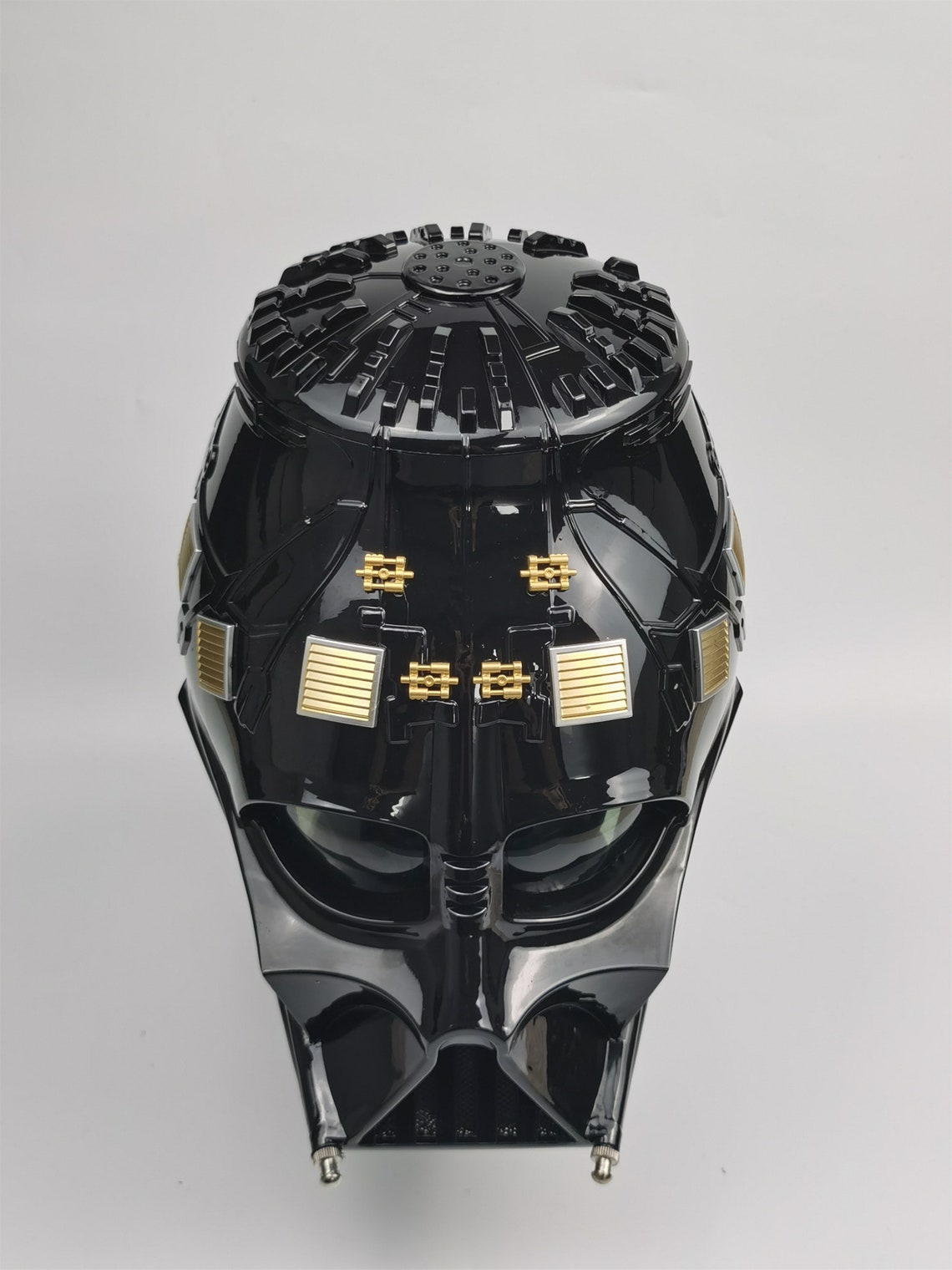 don post anakin skywalker helmet