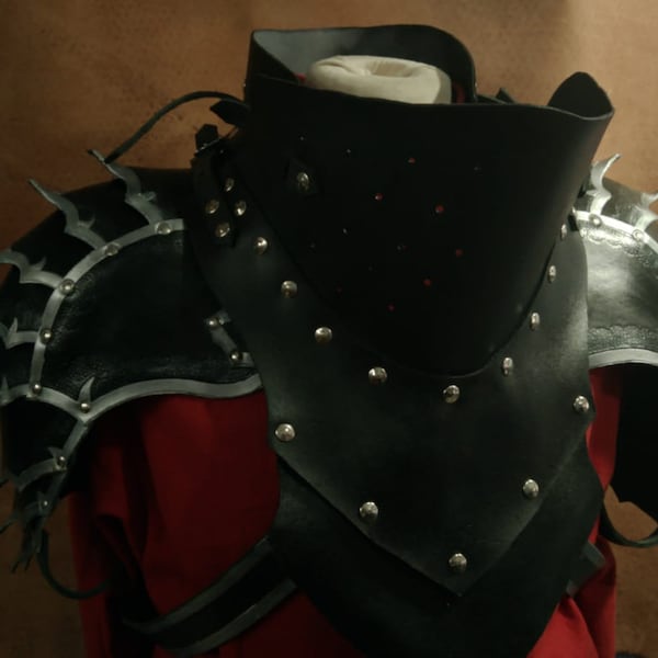 High neck gorgiera - Leather Gorget - GRV - Larp - Made in Italy