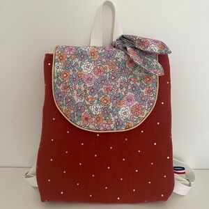 sac à dos double gaze et coton fleuri, sac crèche maternelle bébé enfant