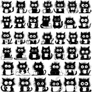 Op de afbeelding: Een verzameling van 36 zwart-wit illustraties van cartoonkatten die uit mokken drinken. De katten hebben verschillende uitdrukkingen en staan in verschillende poses. Sommige katten dragen sjaals, brillen of vlinderdassen.