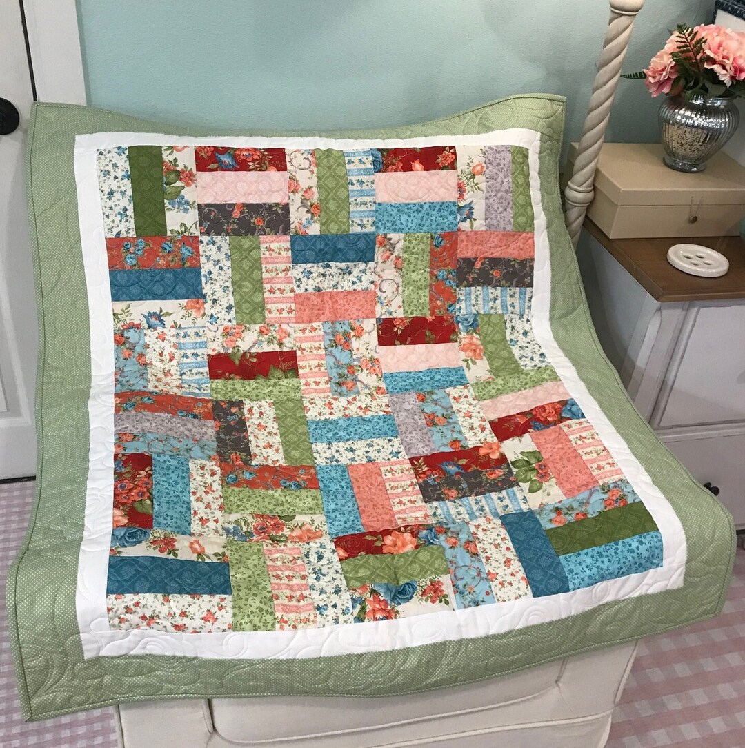 Scrappy Floral Handmade Quilt - Etsy