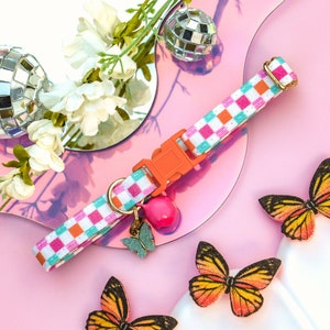 Girly Checkered Cat Collar with Bell and Butterfly Charm, Cute Y2k Checked Breakaway Cat Collar, Pink Summer Female Kitten Collar Safety