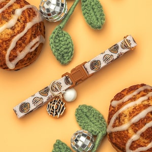 Cinnamon Roll Cat Collar, Neutral Dessert Breakaway Cat Collar, Fancy Girl Kitten Collar Safety, Cute Boy Cat Breakaway Collar with Bell