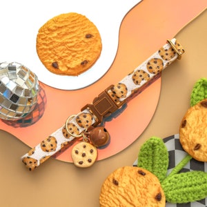 Chocolate Chip Cookie Cat Collar with Bell and Charm, Cookie Breakaway Cat Collar, Cute Boy Cat Collar Breakway, Male Kitten Play Collar