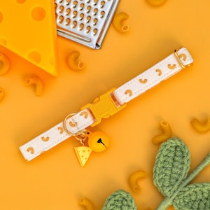 Mac n Cheese Cat Collar, Noodle Cat Collar Breakaway, Cute Macaroni Cat Breakaway Collar with Bell, Neutral Boy Kitten Safety Collar