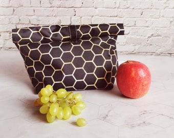 Lunch bag for women, black sandwich bag, Bee pattern Water-repellent snack Bag, Food Bag for Adult, Fabric Food Bag, reusable snack bag