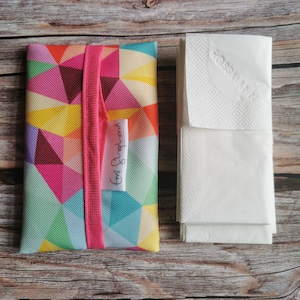 Porta fazzoletti arcobaleno, porta fazzoletti tascabile, regalo per amici, regalo per la cura di sé, piccolo regalo, confezione di fazzoletti in tessuto, porta fazzoletti da viaggio
