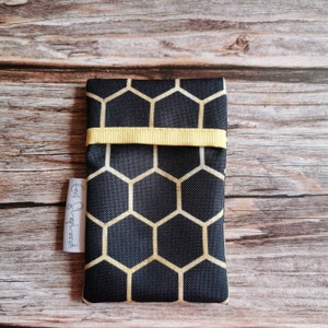 Bee Print Tissue Pouch - Self Care Essential - Travel Size Tissue Holder - Cute Gift Idea - Mini Tissue Holder
