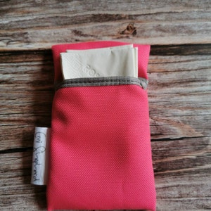 Porta fazzoletti rosa, porta fazzoletti tascabile, regalo per amici, regalo per la cura di sé, piccolo regalo, confezione di fazzoletti, accessorio per borsa, porta fazzoletti da viaggio