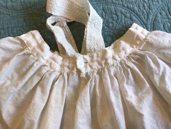 Vintage White Embroidered Child’s Pinifore - image 6