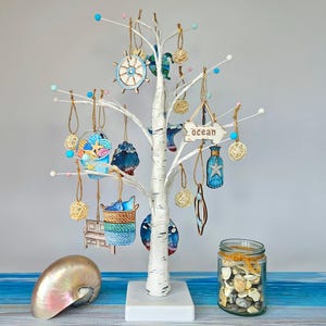 Küsten Sommer Birke mit Hängende Meer Dekorationen - 60 cm LED Tabletop Baum | 12er Set