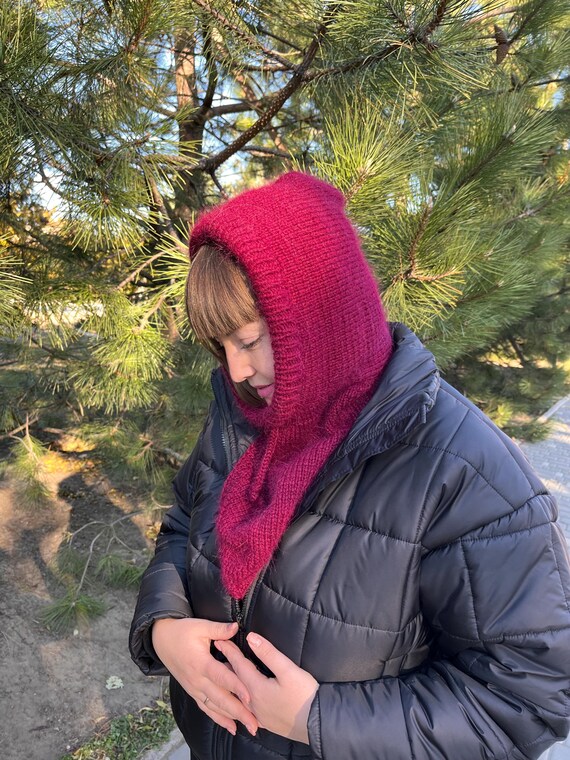 Merino Wool Knit Balaclava: Chunky Cable Knit Hood  display picture 3