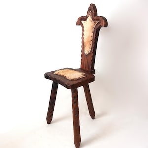 Antique Style Spanish Chair BRUTALIST Tripod Chair Solid Pine Wood Chair Leather Upholstered Traditional Design Chair 1960s