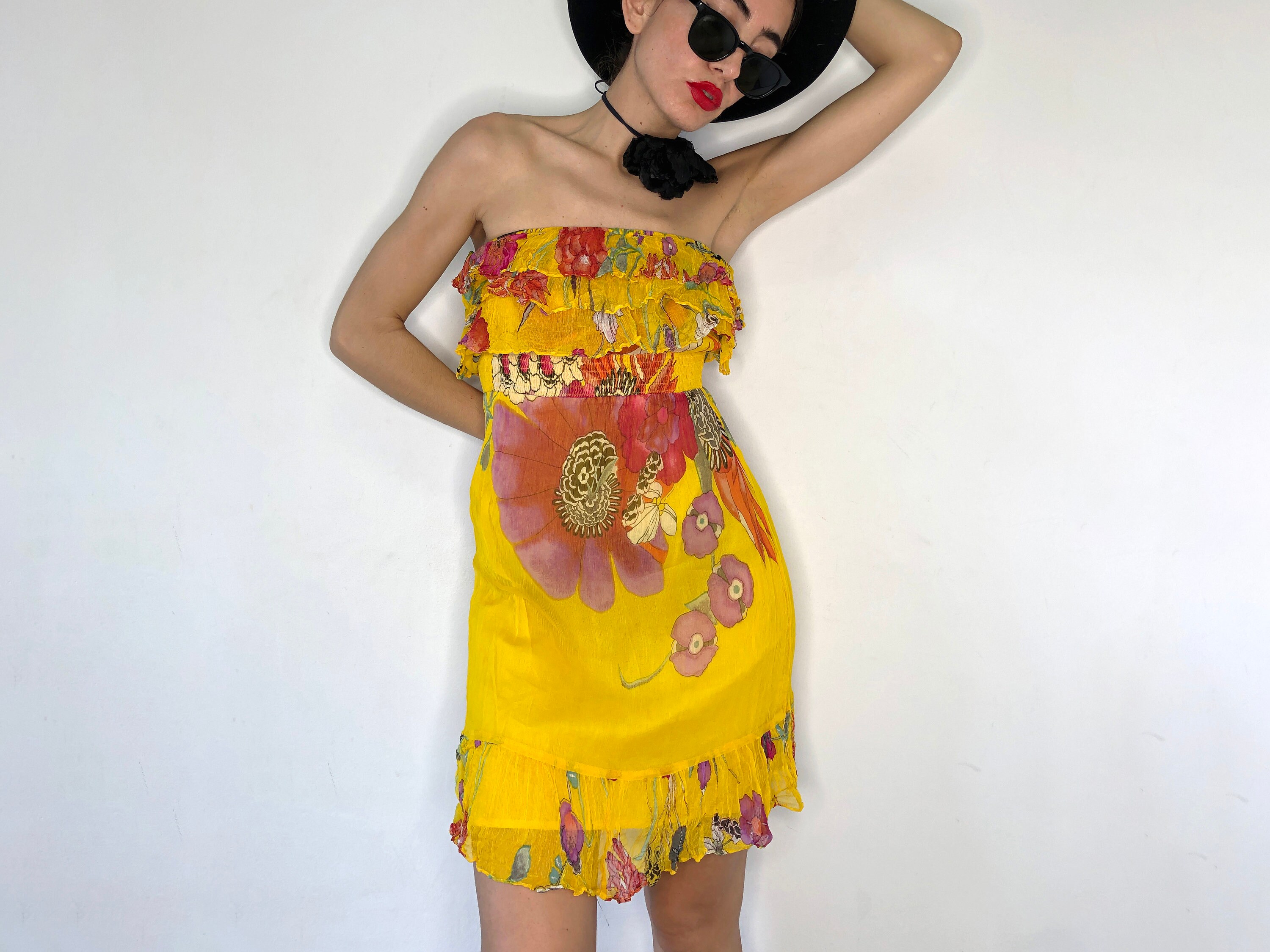 Robe d ete jaune vif vintage de l an 2000 par Rene Derhy mini robe sans bretelles froncee des annees 2000 mini robe Cottagecore a imprime floral Etsy France