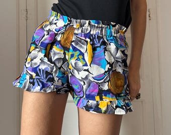 Vintage handgemaakte short met bloemen ruches, elastische taille kleurrijke abstracte zomer strand festivalbroek