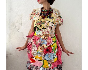 Robe patchwork couture de créateur, art vestimentaire fait main, mini robe tendance avant-gardiste 3D, pièce d'art de collectionneur