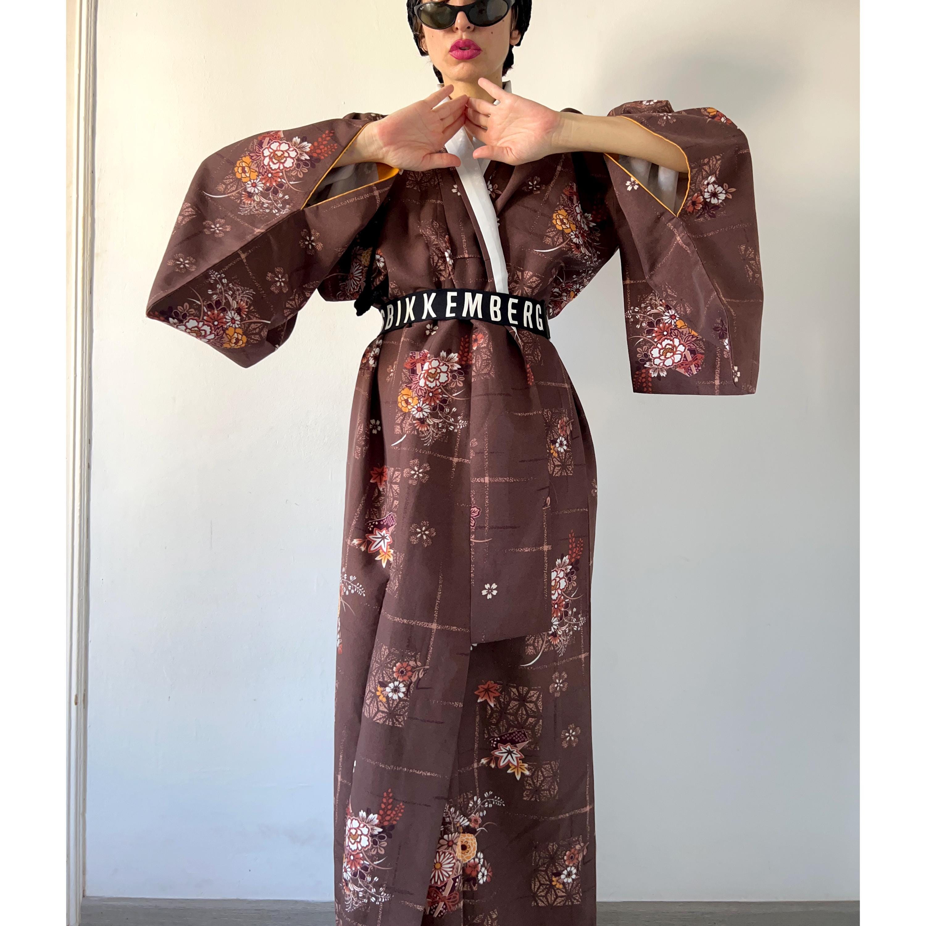 Vintage 70s Floral Print Brown Traditional Kimono, Long