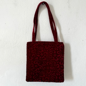 Vintage 90er Jahre Burgund Goth Samt Micro Mini Handtasche, mystisches mittelalterliches Blumenmuster Rote Umhängetasche, Royalty Burg Ära