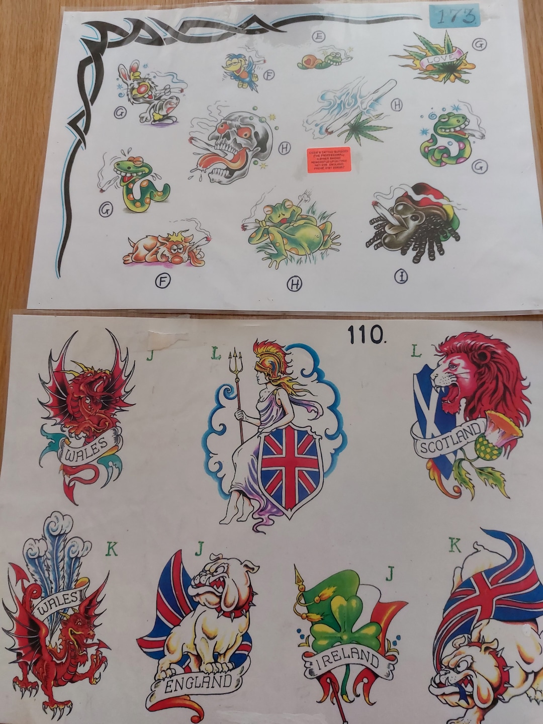 洋書 VINTAGE TATTOOS Vintage Tattoo art on body - retro studio tattoos bizarre