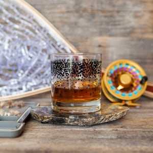 Wyo Brook Trout Pattern Rocks Glass